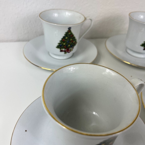 Vintage Sea Gull Fine ChineaChristmas  holiday tea cups &  saucers - Picture 7 of 13